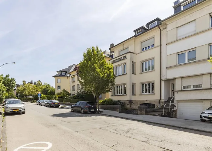 Elegant 1br Retreat With Patio Near Kirchberg Apartment