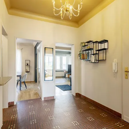 Lejlighed Elegant 1br Retreat With Patio Near Kirchberg *