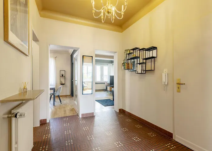 شقة Elegant 1br Retreat With Patio Near Kirchberg *