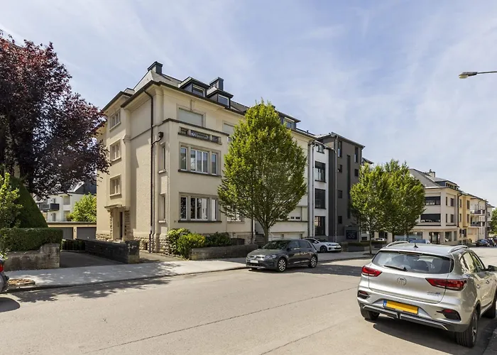 Elegant 1br Retreat With Patio Near Kirchberg *